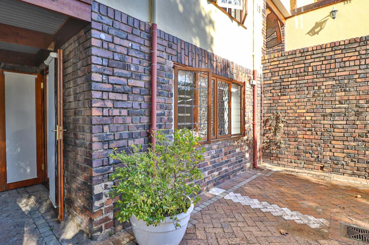 Knightsbury Guest House Cape Town Bagian luar foto